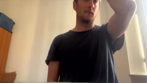 Snapshot of dogdammit chatting on September 30, 2025, 12:10 pm dogdammit online show from September 30, 2025, 12:10 pm