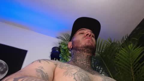 Snapshot of doggiewoof chatting on May 16, 2026, 10:36 am doggiewoof online show from May 16, 2026, 10:36 am