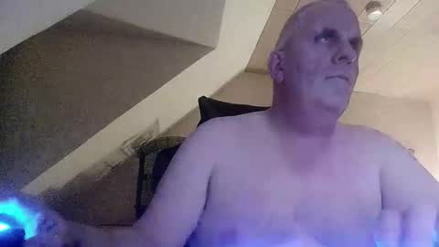 Snapshot of doggy2629 chatting on October 31, 2025, 6:20 pm doggy2629 online show from October 31, 2025, 6:20 pm