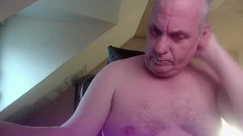 doggy2629 online show from February 11, 2026, 3:39 pm