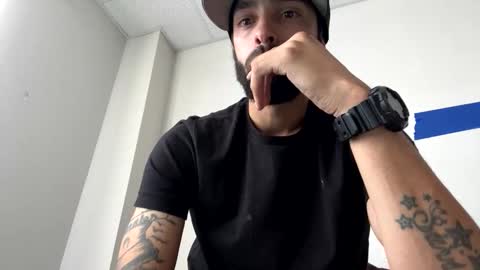 doingmek9 online show from October 22, 2025, 6:18 pm