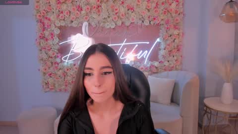 Snapshot of dolcieelliot chatting on January 7, 2025, 11:26 am Dolcie online show from January 7, 2025, 11:26 am