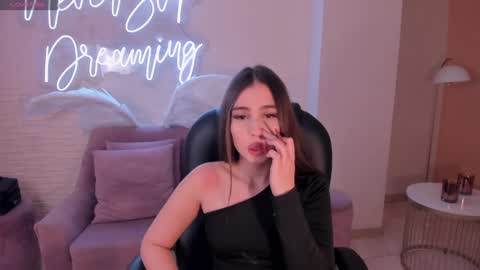 Snapshot of dolcieelliot chatting on January 15, 2025, 1:41 pm Dolcie online show from January 15, 2025, 1:41 pm