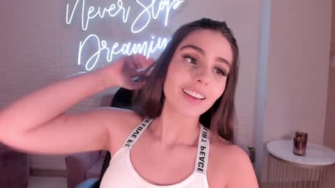Snapshot of dolcieelliot chatting on January 18, 2025, 6:10 pm Dolcie online show from January 18, 2025, 6:10 pm