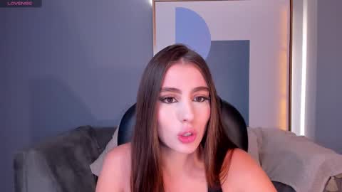 Snapshot of dolcieelliot chatting on March 3, 2025, 12:04 am Dolcie online show from March 3, 2025, 12:04 am