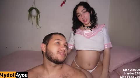 Snapshot of doll4you_ chatting on February 17, 2026, 4:42 am Alice y Ros online show from February 17, 2026, 4:42 am