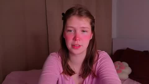 Snapshot of doll_ball chatting on May 18, 2026, 1:24 am Ann online show from May 18, 2026, 1:24 am