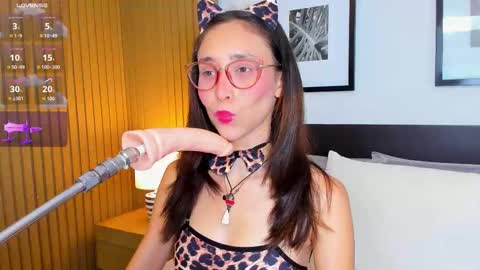 Snapshot of doll_bella_ chatting on February 10, 2026, 8:02 pm Bella online show from February 10, 2026, 8:02 pm