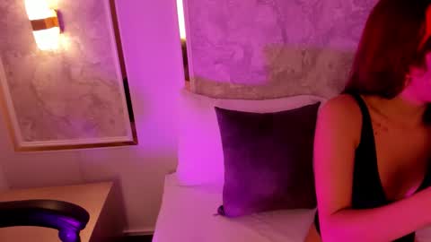 D  online show from November 20, 2025, 2:34 am