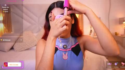 doll_kira_ online show from May 4, 2026, 3:19 pm