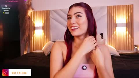 doll_kira_ online show from May 26, 2026, 2:57 pm