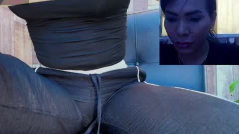Snapshot of doll_lorenn26 chatting on May 10, 2026, 6:13 pm doll_lorenn26 online show from May 10, 2026, 6:13 pm