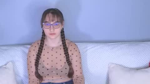 Snapshot of doll_tessa chatting on February 10, 2026, 4:33 pm Tessa online show from February 10, 2026, 4:33 pm