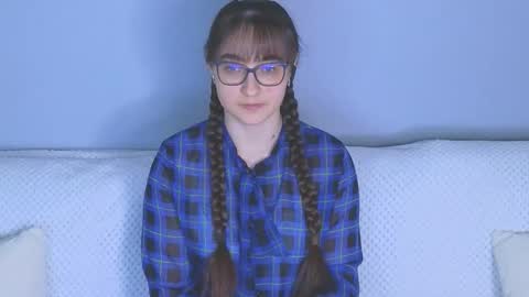 Snapshot of doll_tessa chatting on February 17, 2026, 4:24 pm Tessa online show from February 17, 2026, 4:24 pm