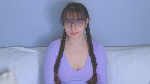 Snapshot of doll_tessa chatting on March 4, 2026, 4:35 pm Tessa online show from March 4, 2026, 4:35 pm