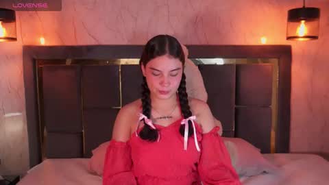 Snapshot of doll_valeria_ chatting on November 28, 2025, 10:29 am doll_valeria_ online show from November 28, 2025, 10:29 am