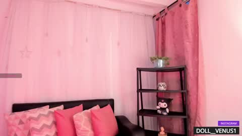 Roxana  independent model can you help me reach 100 hands up uwu online show from January 25, 2025, 11:22 pm