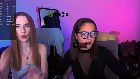 Snapshot of doll_vey chatting on October 13, 2025, 7:58 pm doll_vey online show from October 13, 2025, 7:58 pm