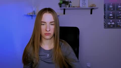 Snapshot of doll_vey chatting on February 4, 2026, 9:59 am doll_vey online show from February 4, 2026, 9:59 am