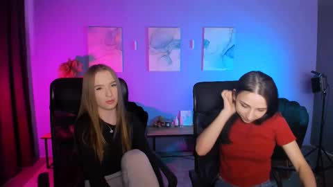 Snapshot of doll_vey chatting on March 14, 2026, 9:48 am doll_vey online show from March 14, 2026, 9:48 am