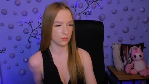 doll_vey online show from May 20, 2026, 9:04 am
