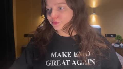 Snapshot of dolldolor chatting on October 31, 2025, 7:26 pm Charlotte online show from October 31, 2025, 7:26 pm