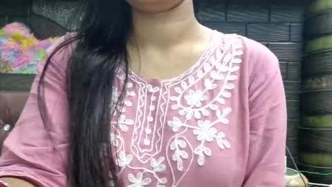 dollmeenu online show from October 31, 2025, 4:52 pm