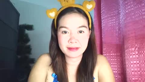 dolly_jane34 online show from April 10, 2026, 11:37 am
