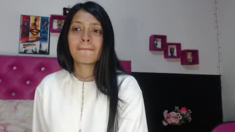 Snapshot of dolly_ran_ chatting on October 2, 2025, 3:24 am Loli online show from October 2, 2025, 3:24 am