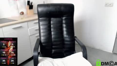Snapshot of dolly_sun chatting on July 8, 2026, 8:08 am ILONA online show from July 8, 2026, 8:08 am