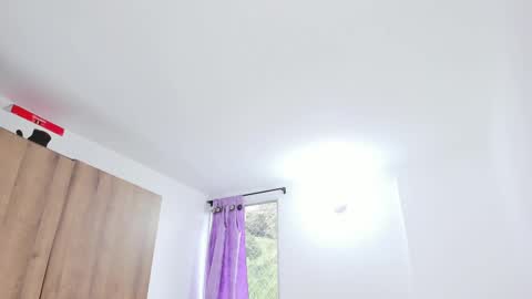 Snapshot of dolly_walker chatting on October 4, 2025, 9:24 pm dolly walker online show from October 4, 2025, 9:24 pm