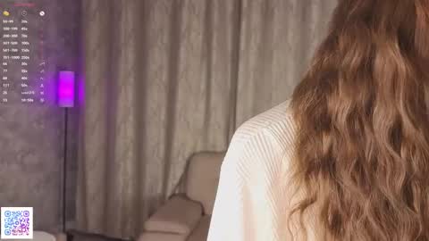 Snapshot of dollyburruss chatting on November 27, 2025, 4:14 am Emilia online show from November 27, 2025, 4:14 am