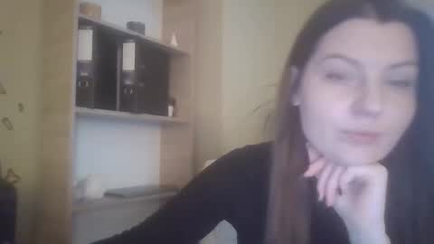 DollyRoma online show from November 27, 2025, 8:16 am