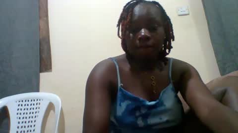 dollyvee online show from November 6, 2025, 4:46 am