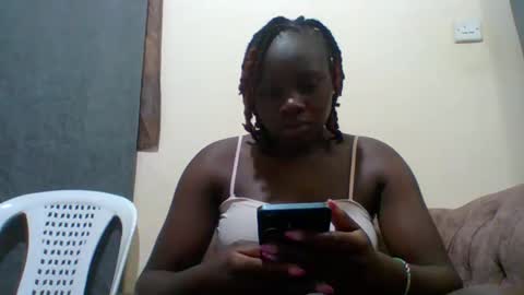 dollyvee online show from November 7, 2025, 4:56 am