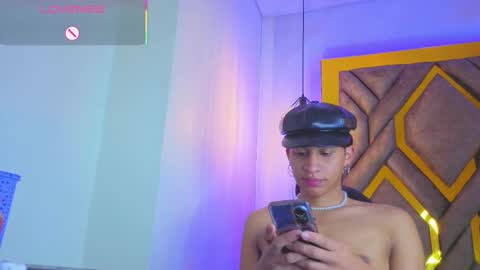 dom_veneno online show from November 23, 2025, 7:35 pm