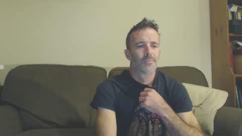 Snapshot of dombolio chatting on September 14, 2025, 2:49 pm Dombol online show from September 14, 2025, 2:49 pm