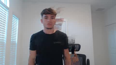 Snapshot of domd3 chatting on October 28, 2025, 9:50 pm Dom online show from October 28, 2025, 9:50 pm