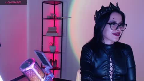 Snapshot of domgiirl chatting on September 8, 2025, 3:11 pm Mistress online show from September 8, 2025, 3:11 pm