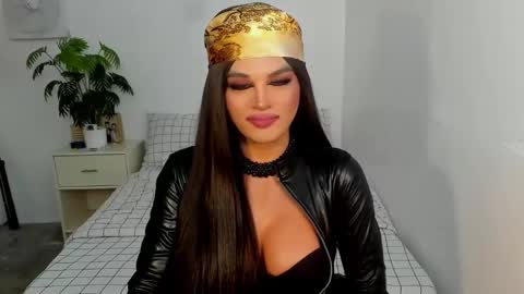 Snapshot of domina_angela chatting on January 20, 2025, 4:32 am ANGELA online show from January 20, 2025, 4:32 am