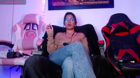 Snapshot of domina_lia chatting on December 4, 2024, 4:10 am Domina Lia online show from December 4, 2024, 4:10 am