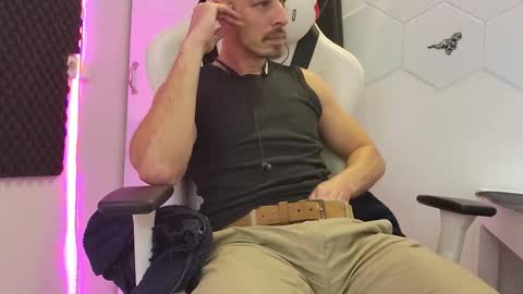 Snapshot of dominance chatting on December 20, 2025, 11:39 am Master Dominance online show from December 20, 2025, 11:39 am