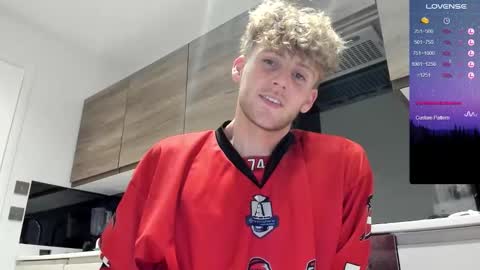 Alex...  online show from September 8, 2025, 9:25 pm