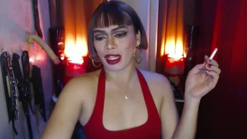 Snapshot of dominantrix_diannaxxx chatting on January 7, 2026, 9:39 pm diana online show from January 7, 2026, 9:39 pm