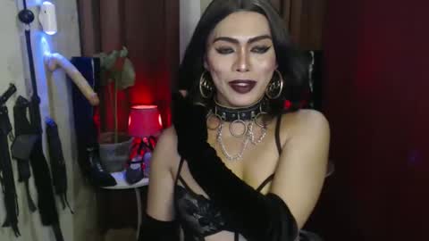 Snapshot of dominantrix_diannaxxx chatting on April 25, 2026, 6:27 am diana online show from April 25, 2026, 6:27 am