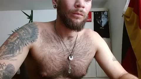 Logan - INDEPENDET MODEL online show from April 10, 2026, 6:56 pm