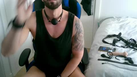 Snapshot of dominatedtitan chatting on November 29, 2025, 10:29 am DominatedTitan online show from November 29, 2025, 10:29 am