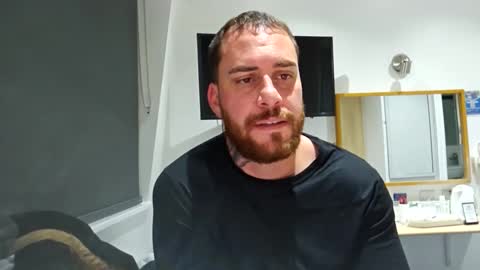 Snapshot of dominateherplease chatting on October 24, 2025, 7:32 pm dominateherplease online show from October 24, 2025, 7:32 pm