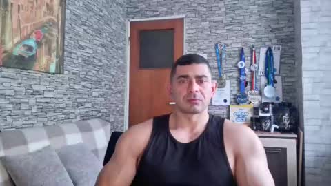 Snapshot of dominatemuscle chatting on January 7, 2026, 9:34 am Kevin online show from January 7, 2026, 9:34 am