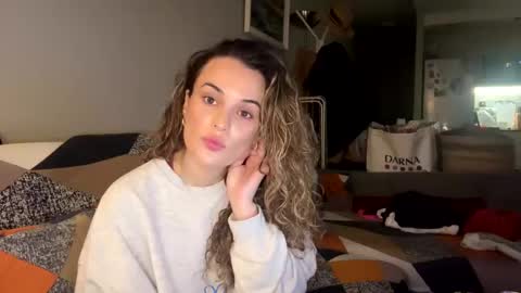 Victoria online show from March 7, 2025, 6:22 pm